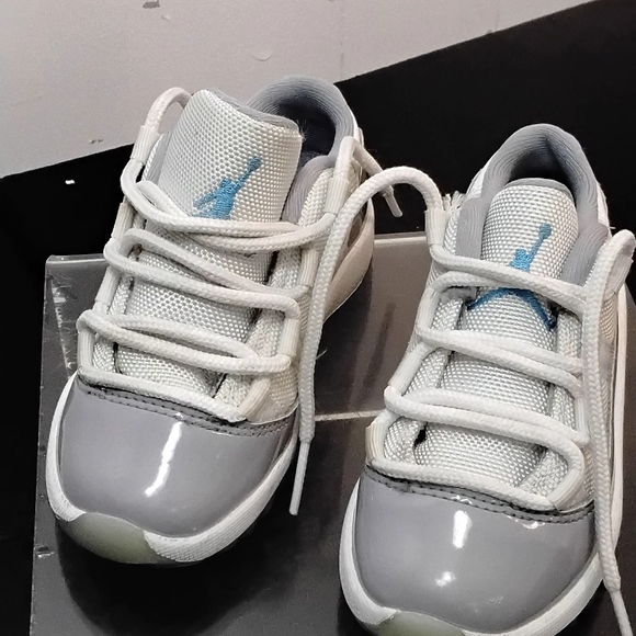 Nike Kids Gray and White Sneakers - Picture 2 of 5